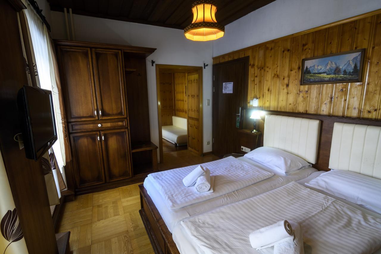 Отель Gasthof Zum Jaegerwirt Мариацелль Экстерьер фото