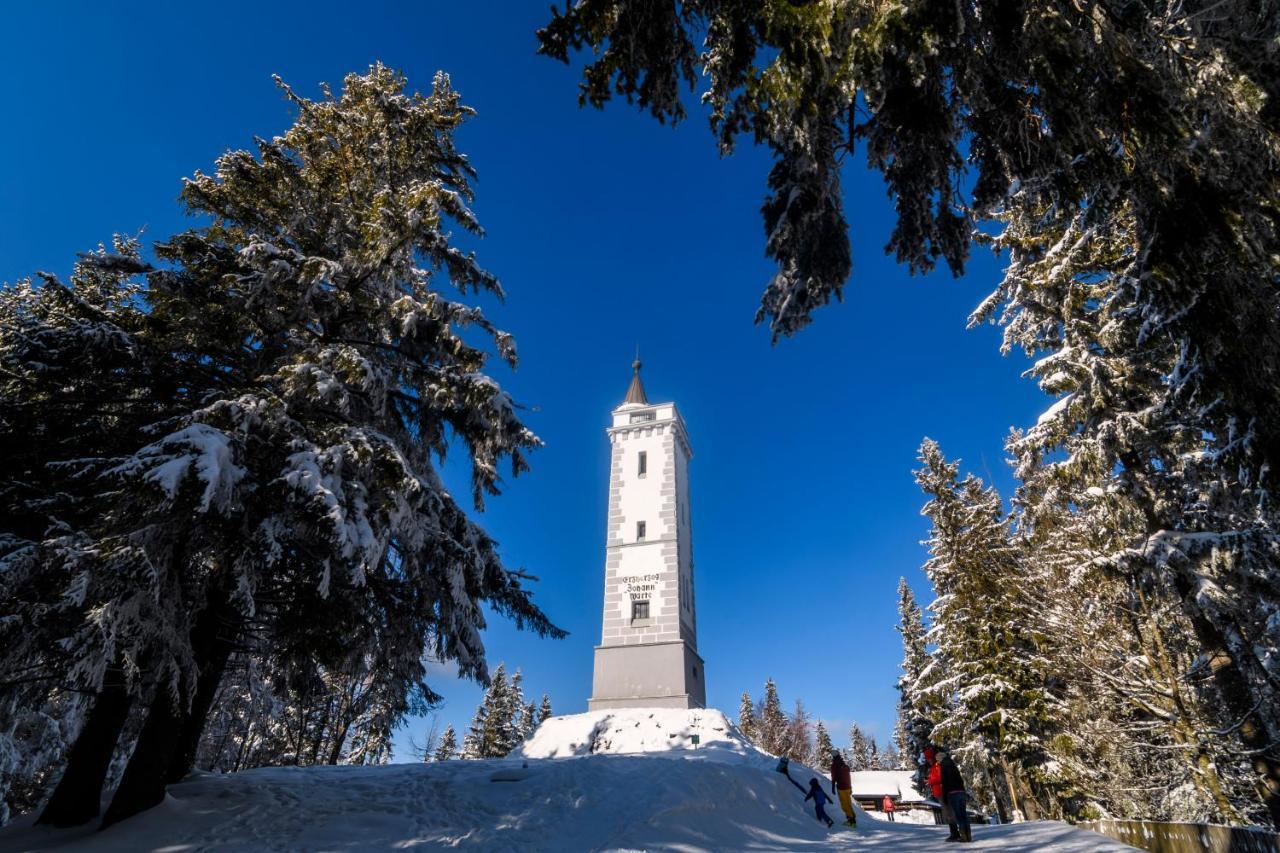 Отель Gasthof Zum Jaegerwirt Мариацелль Экстерьер фото